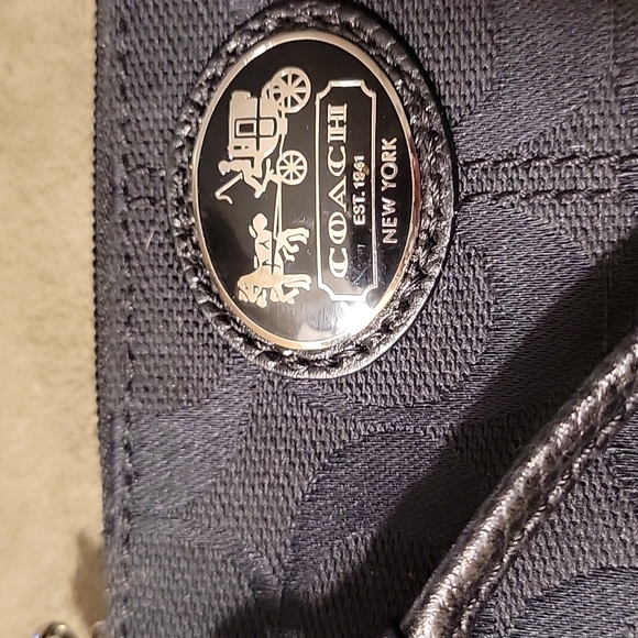 Coach Retail Wristlet - Picture 2 of 3